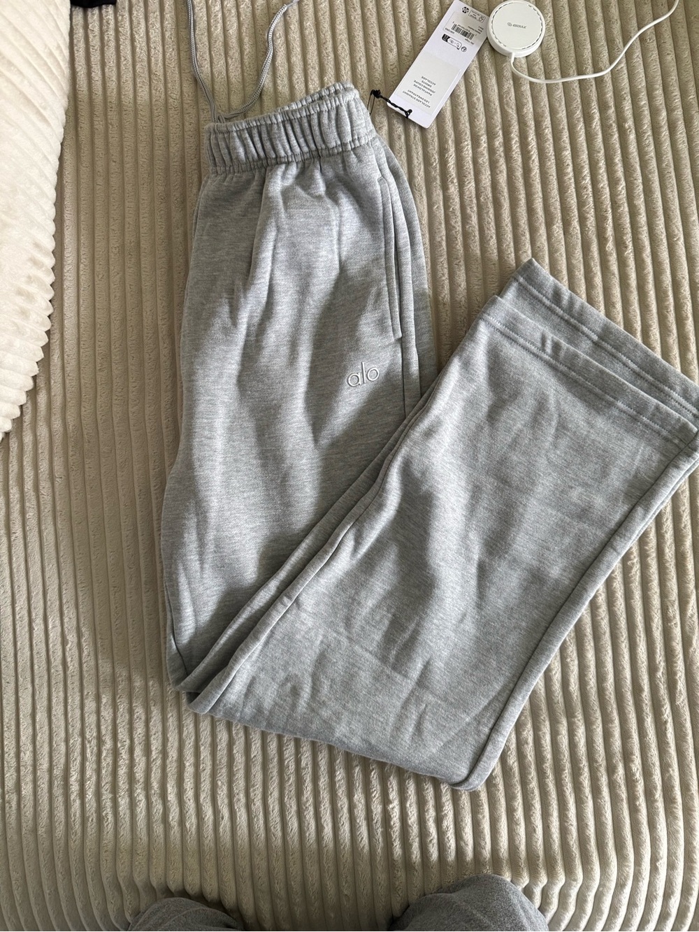 ALO Accolade Straight Leg Sweatpant